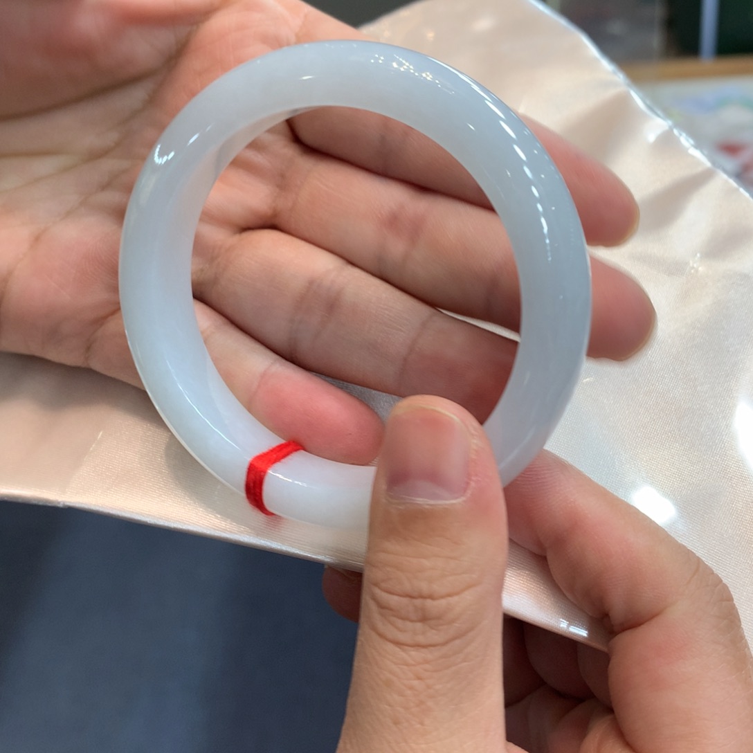 翡翠未镶嵌手镯手镯