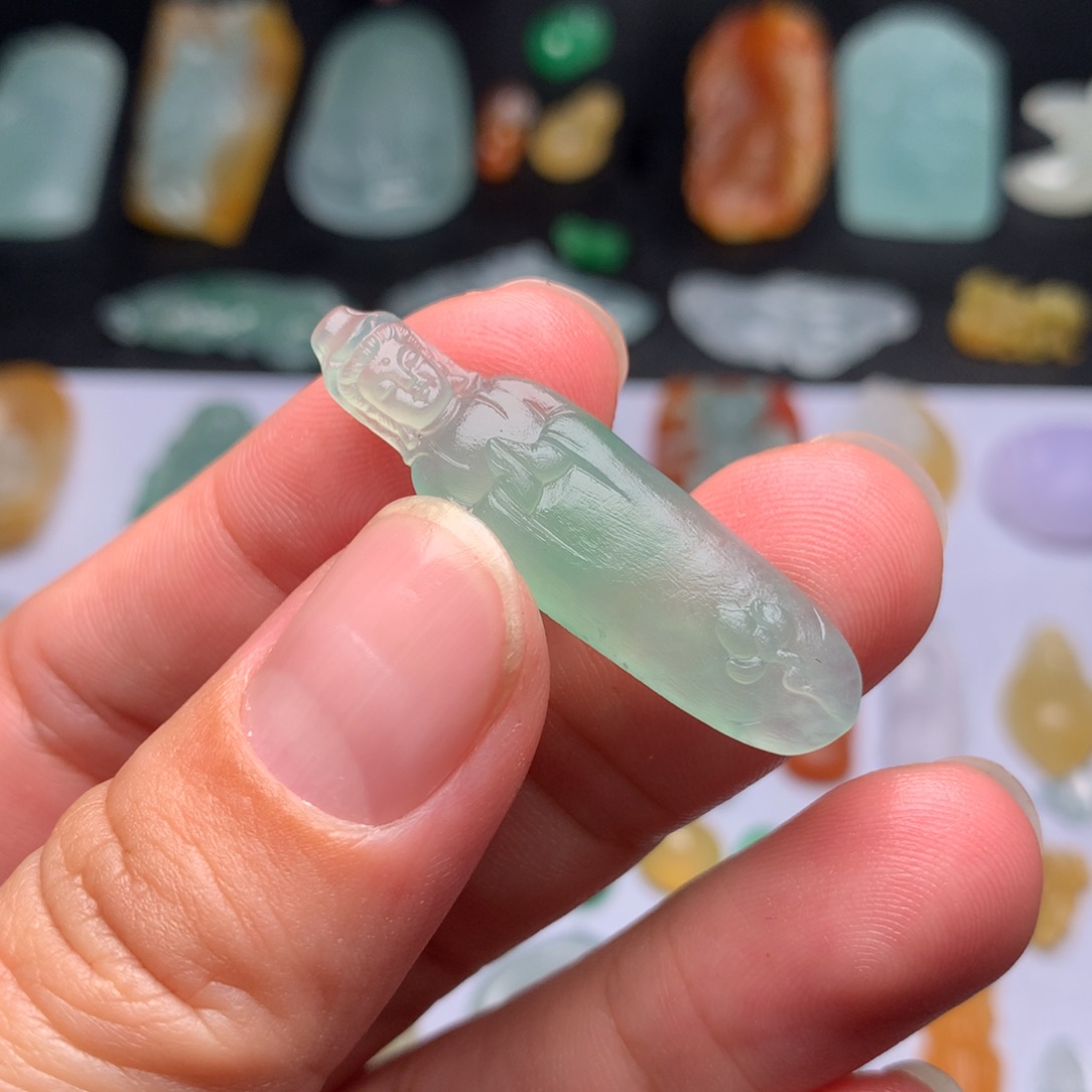 定制翡翠未镶嵌观音