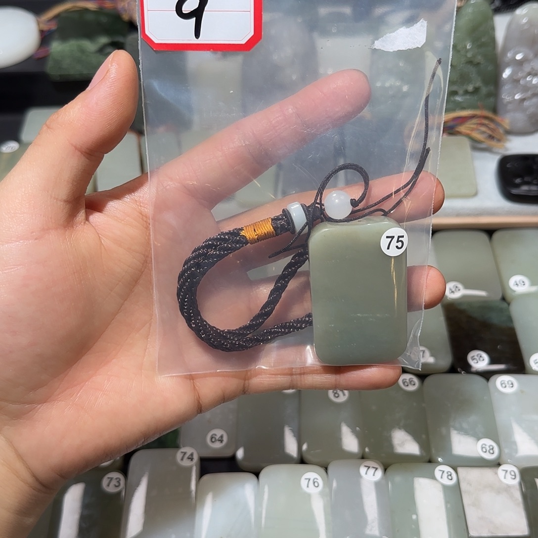 -***-和田玉未镶嵌颈饰