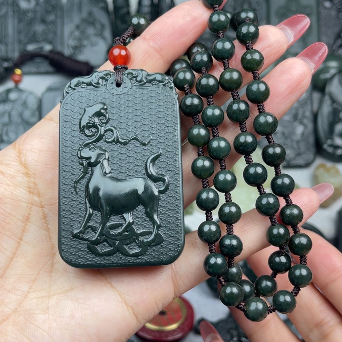 和田玉颈饰未镶嵌