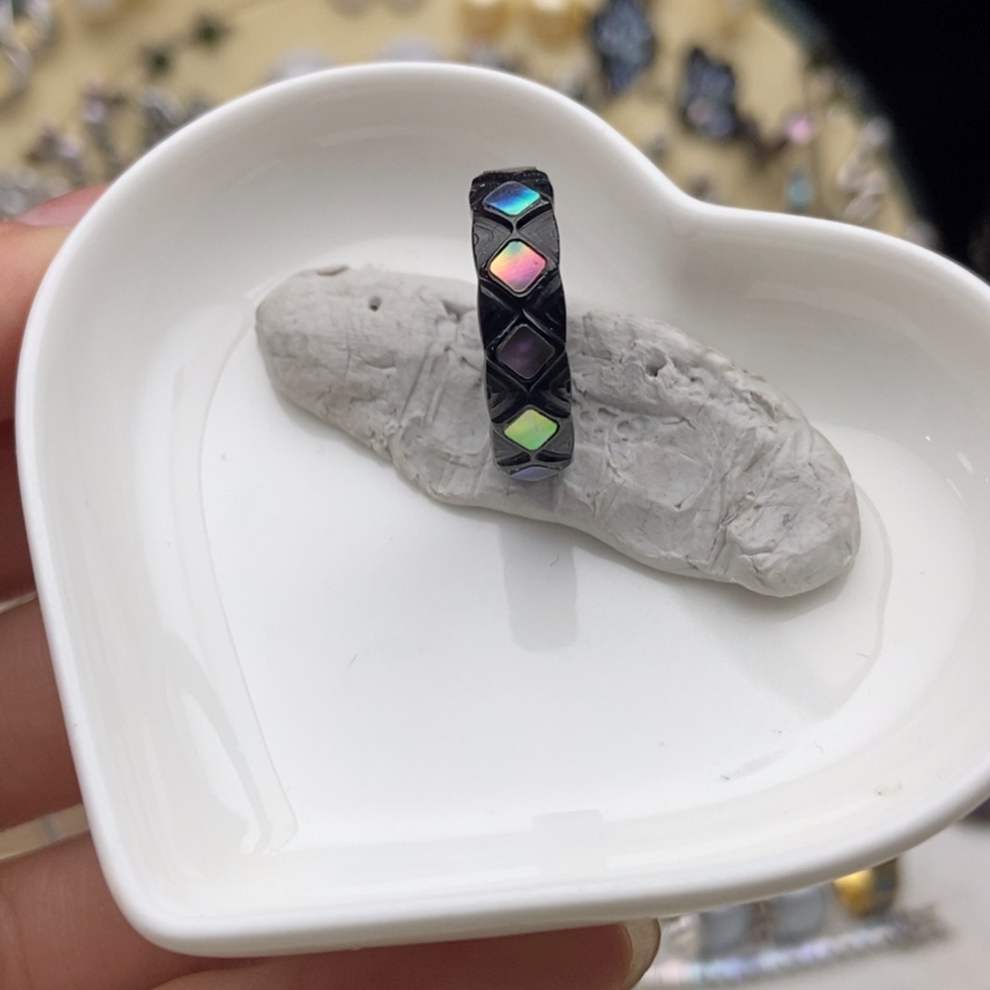 钛钢贝壳画框极光炫彩贝贝戒指14.5-15号