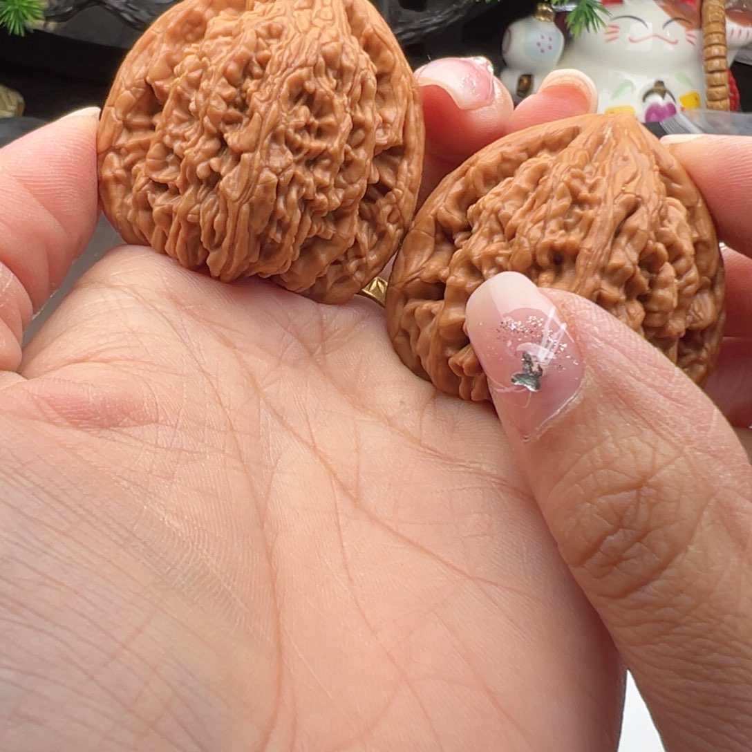 文玩核桃把件虎头王42