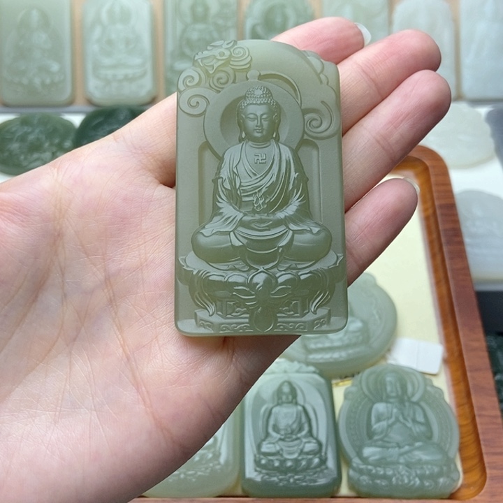 和田玉颈饰未镶嵌鵇****)