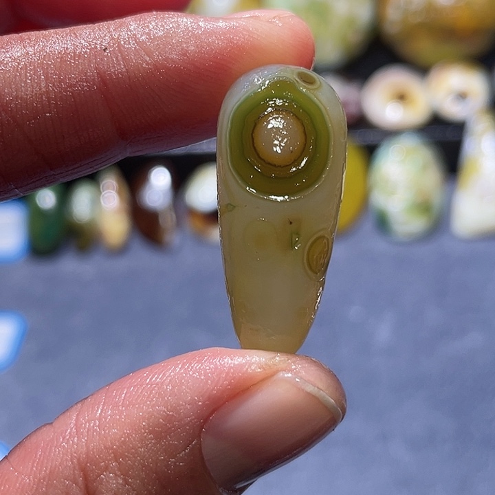 玛瑙/玉髓未镶嵌珠宝奇石