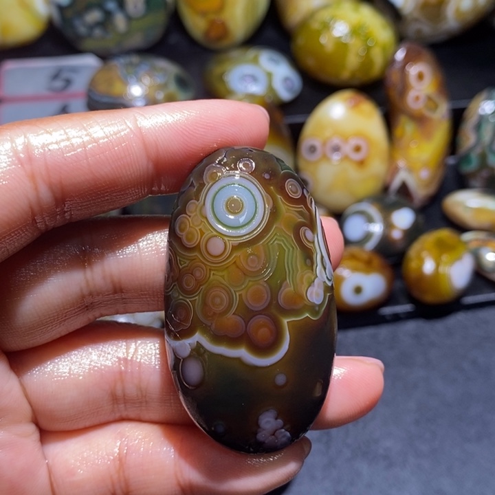 玛瑙/玉髓未镶嵌珠宝奇石36