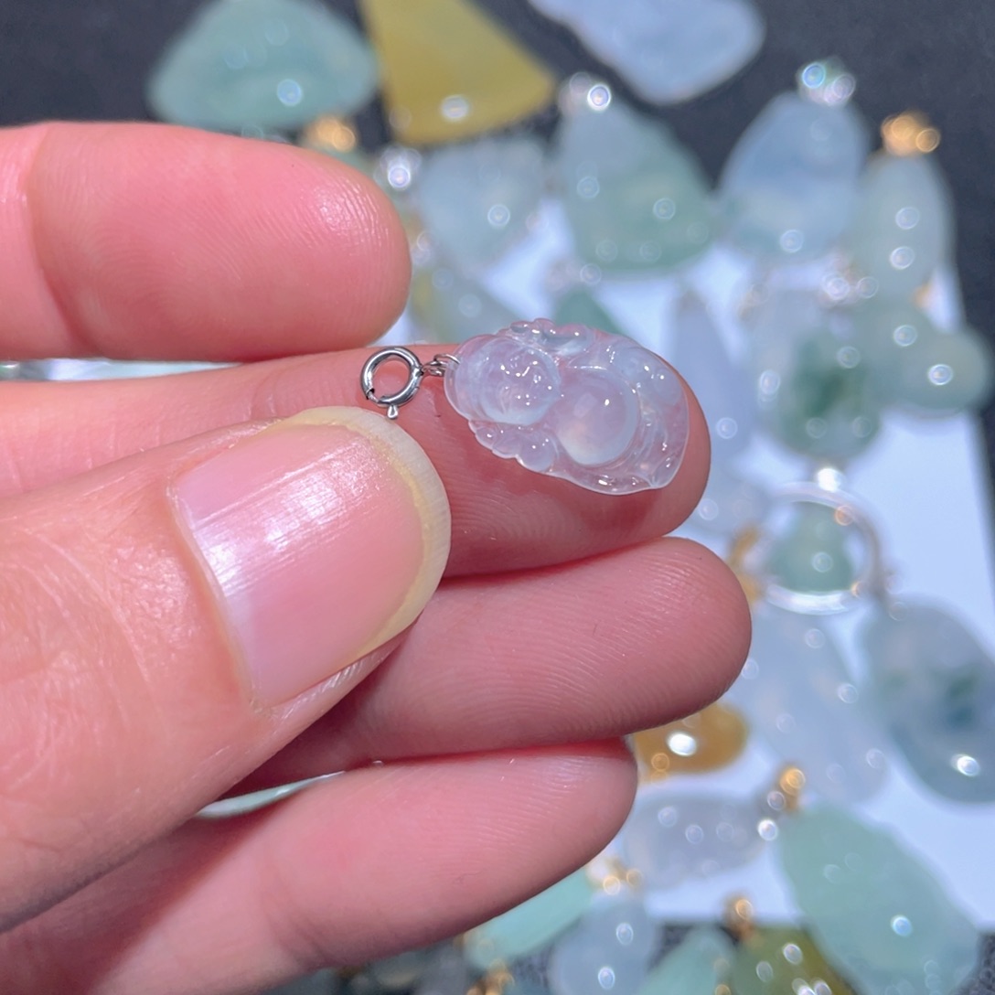 翡翠颈饰18K金镶嵌翡翠