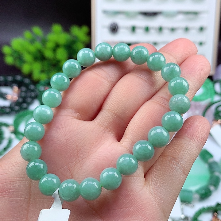 翡翠颈饰未镶嵌手串