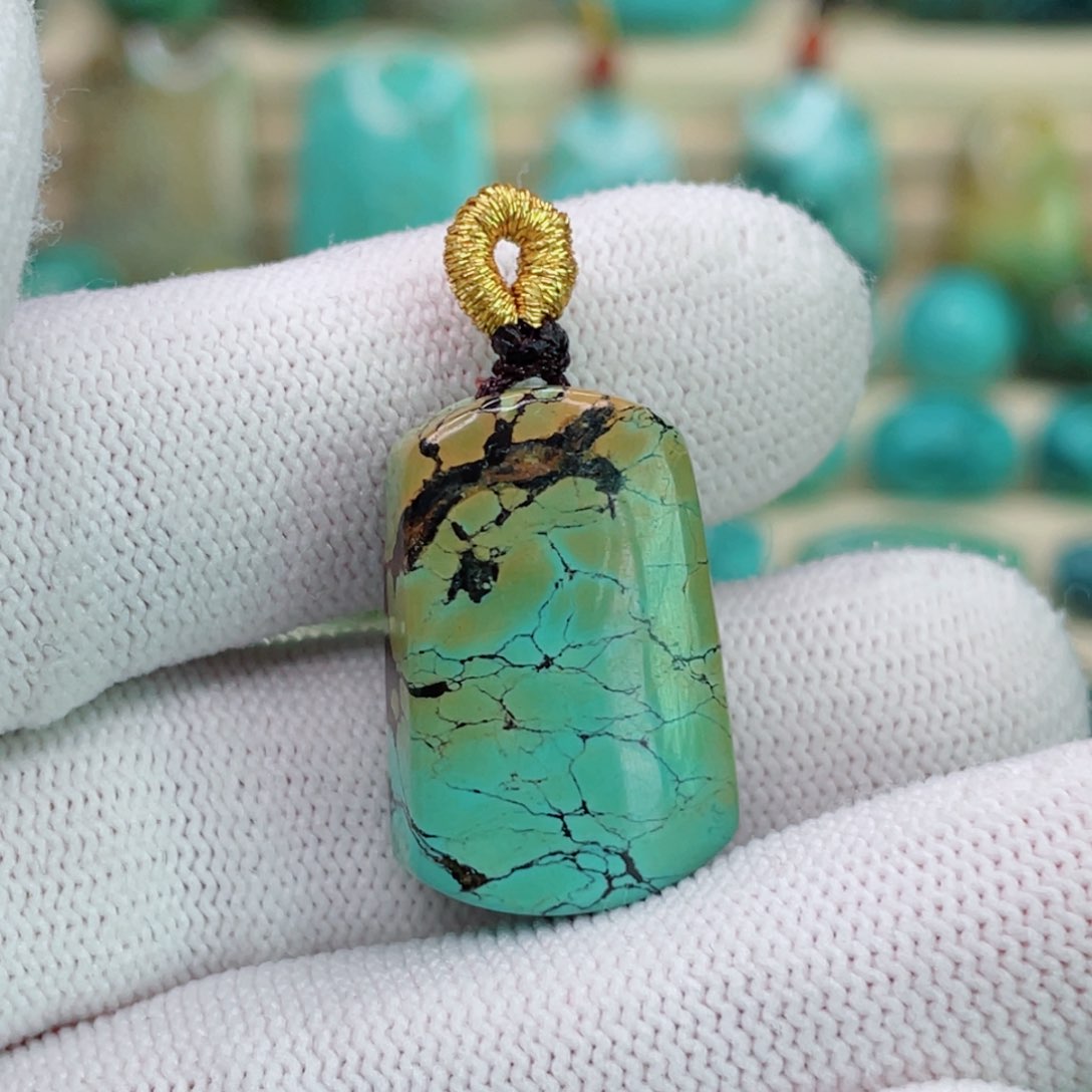 未镶嵌绿松石珠宝奇石