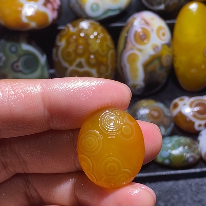 玛瑙/玉髓未镶嵌珠宝半成品191