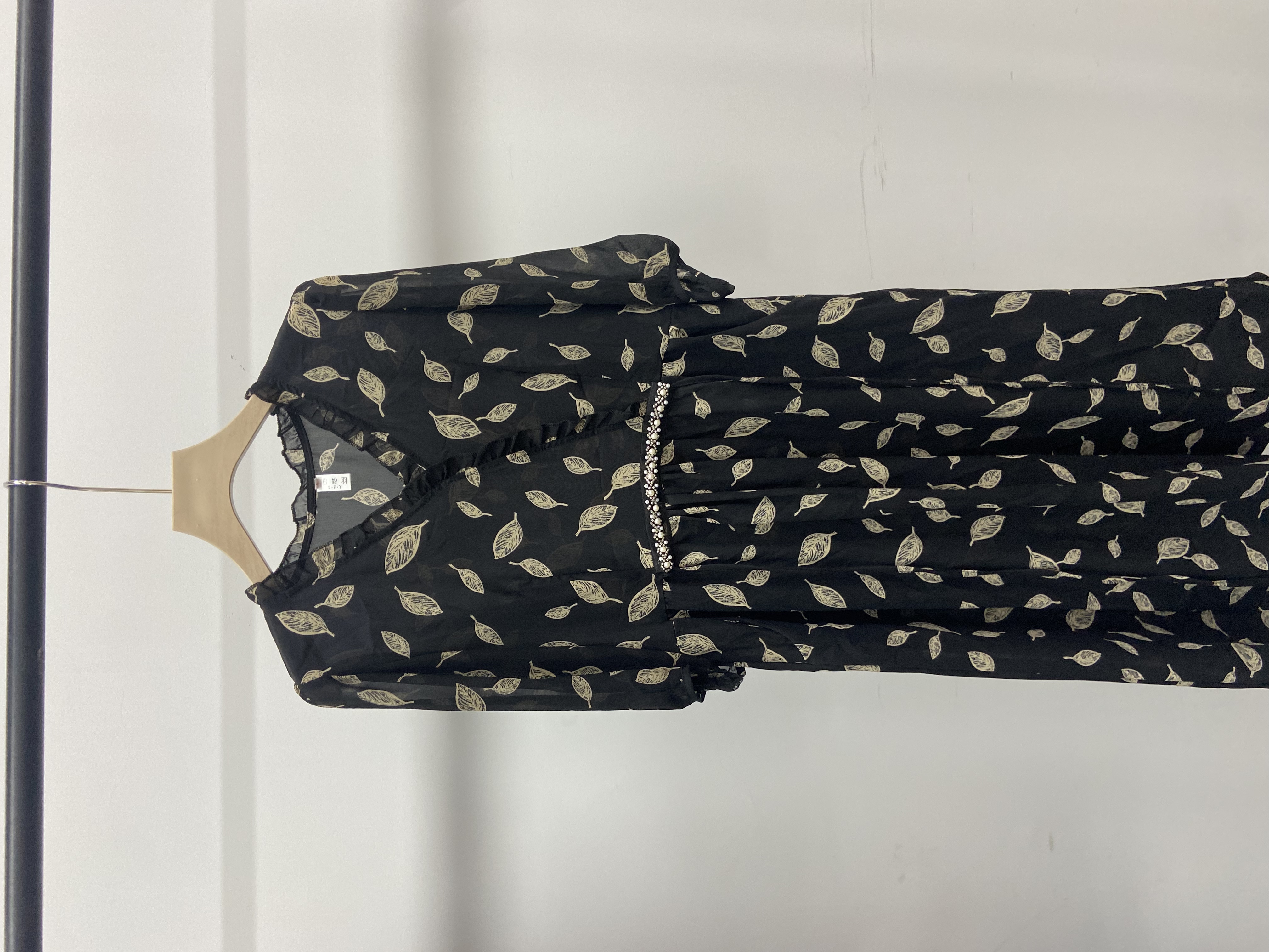 680夏新款2025连衣裙