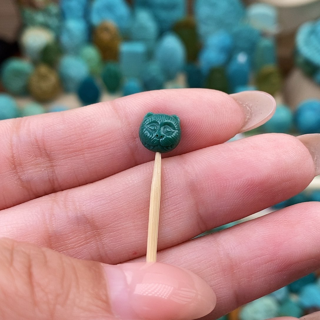 未镶嵌绿松石珠宝奇石