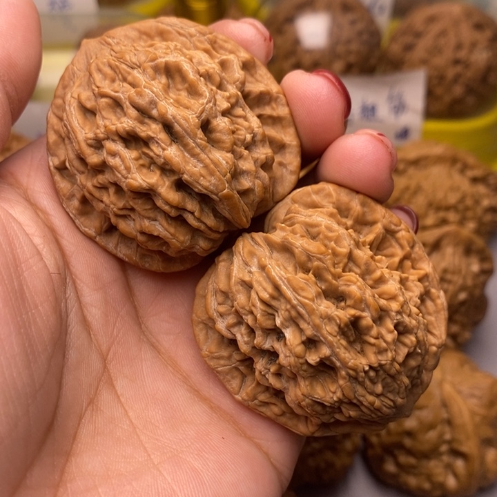 文玩核桃把件43虎头