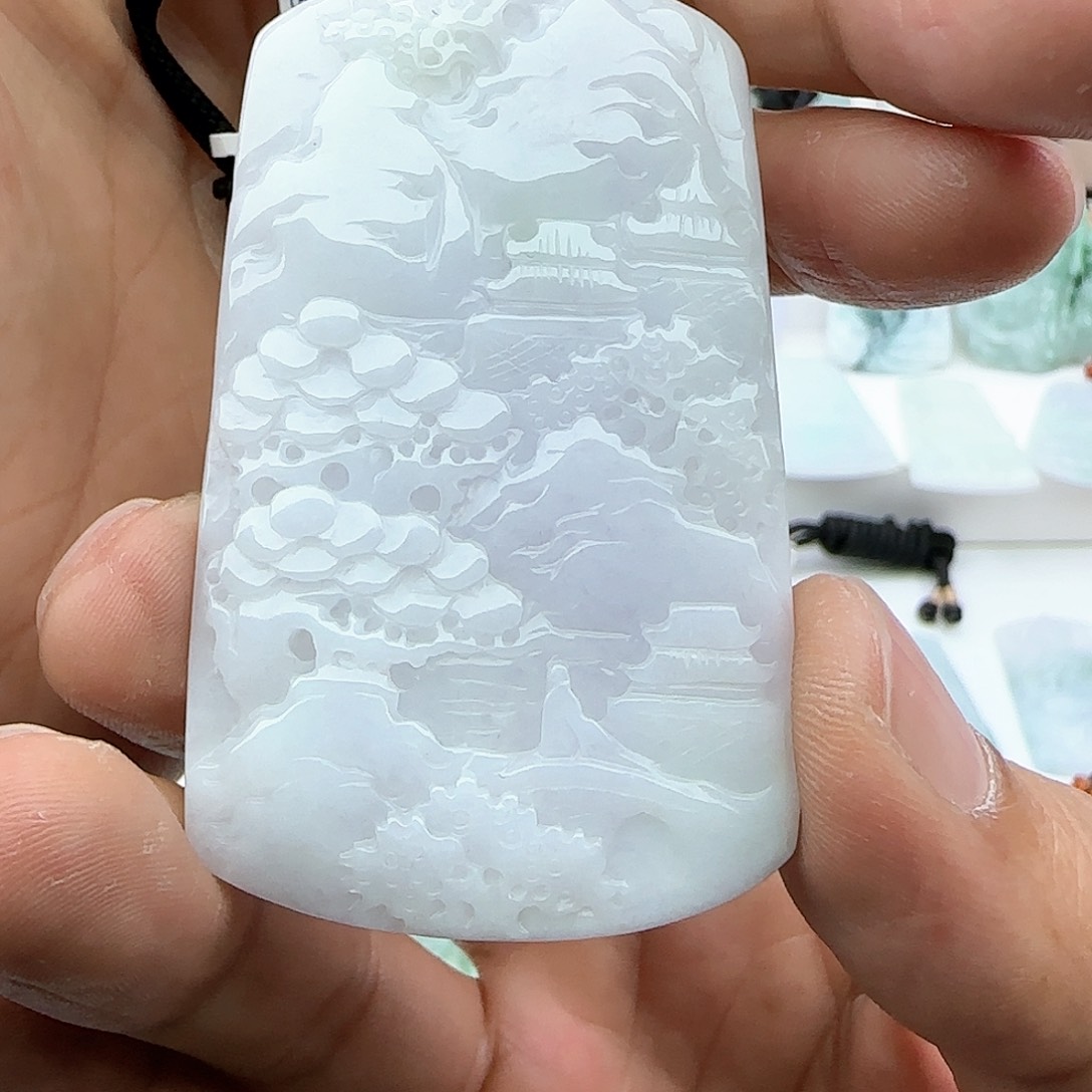 翡翠颈饰未镶嵌翡翠