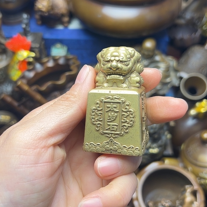 铜器摆件老王直播间