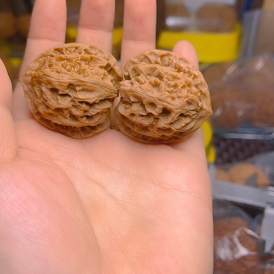 文玩核桃吊坠苹果园