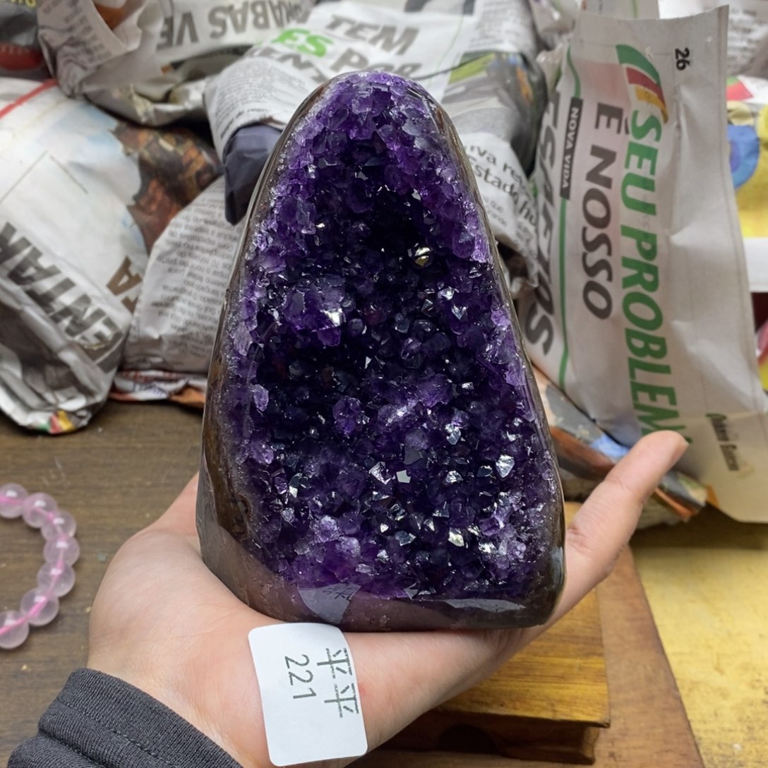 紫晶乌拉圭未镶嵌