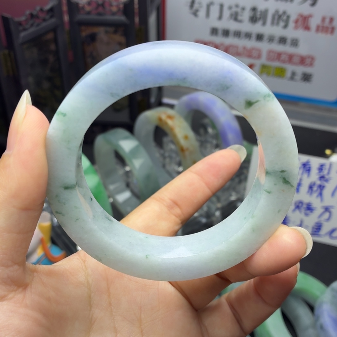 定制翡翠未镶嵌缅A翡翠多样性发一