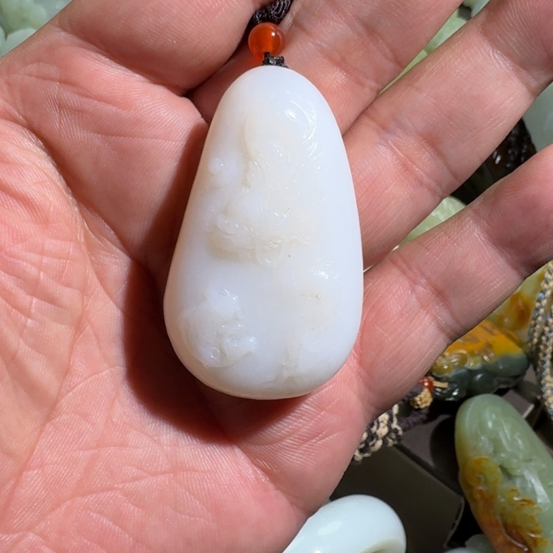 和田玉颈饰未镶嵌