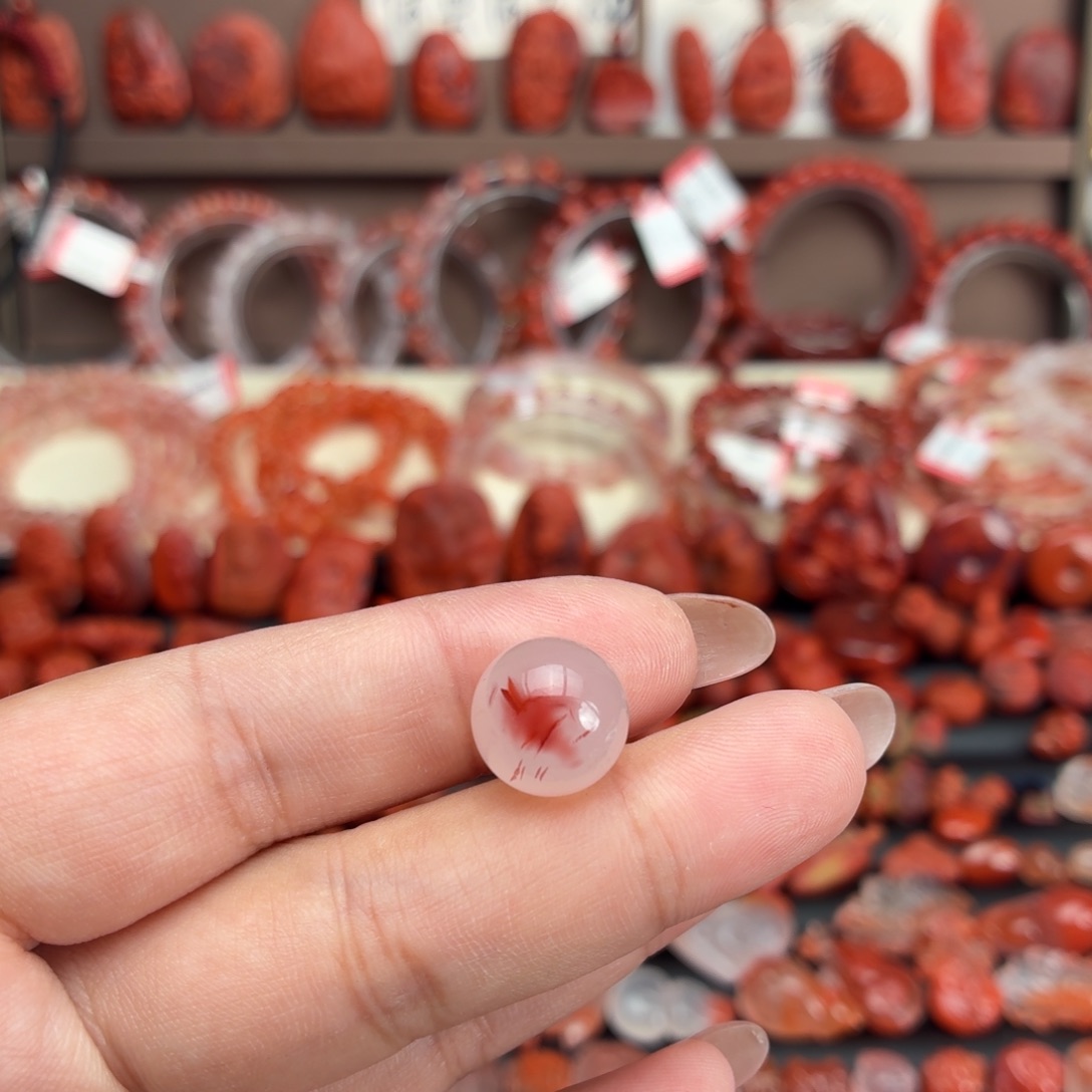 大***o南红玛瑙未镶嵌颈饰12咪➕冰飘单珠