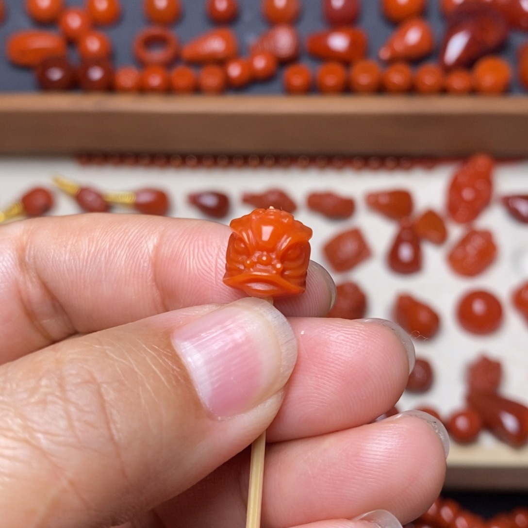 南红玛瑙配饰未镶嵌醒狮卡10