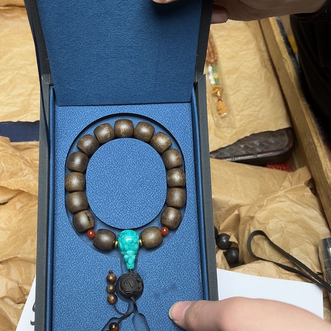 大叶紫檀（黑酸枝木类）