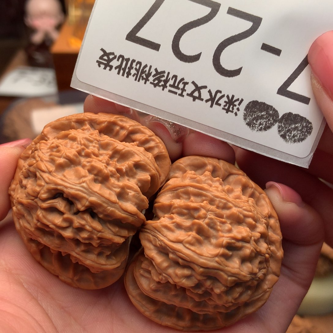 文玩核桃把件42闷白