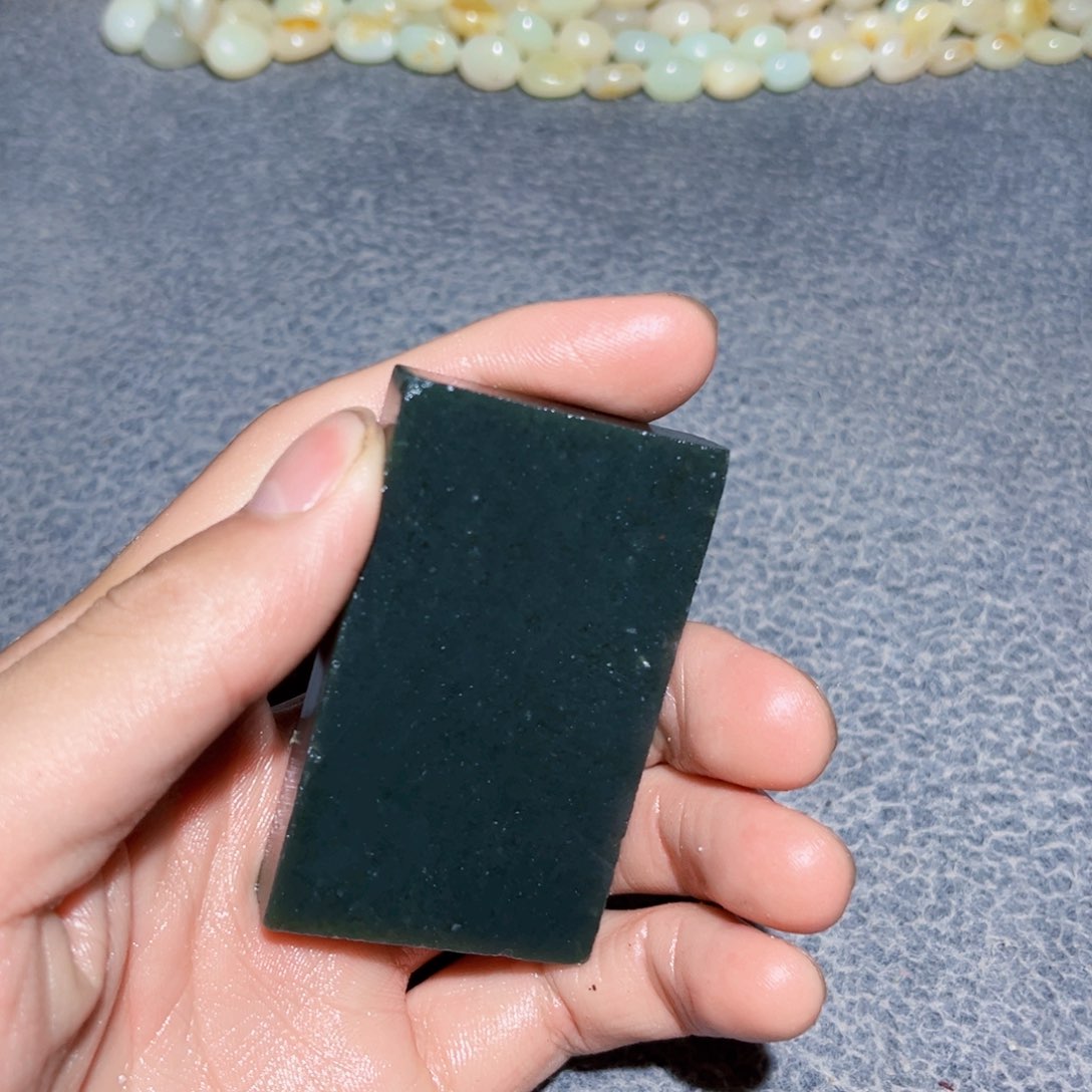 和田玉（糖玉）未镶嵌珠宝奇石