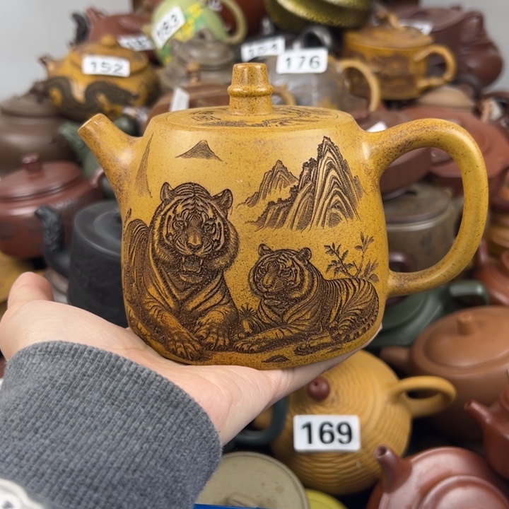 紫砂茶壶壶口磕碰