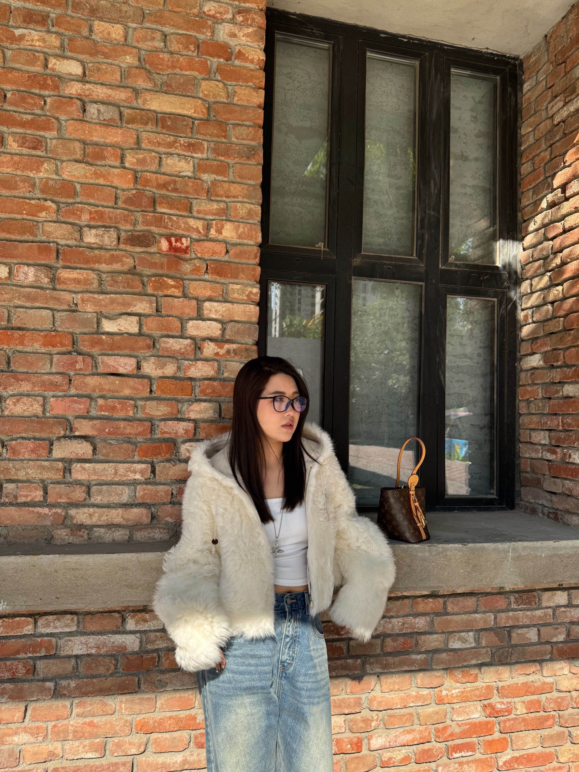 Avril2025"月光少女 "进口托斯卡纳羊皮毛一体连帽皮草外套26612