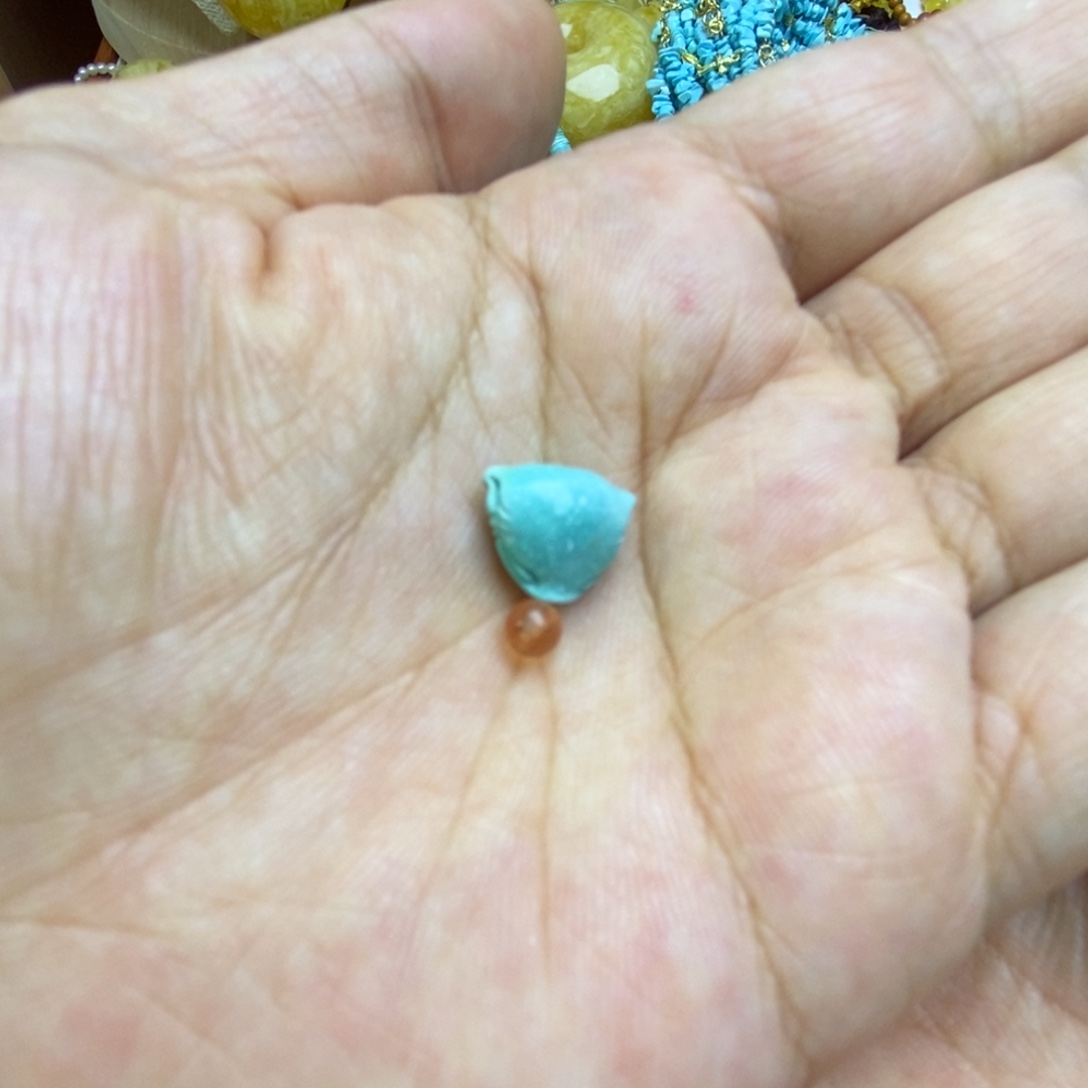 南红玛瑙配饰未镶嵌