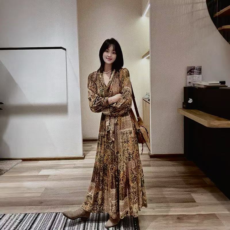 ES.南油原创2025秋冬绮梦鎏金法式复古印花茶歇裙长袖金丝连衣裙