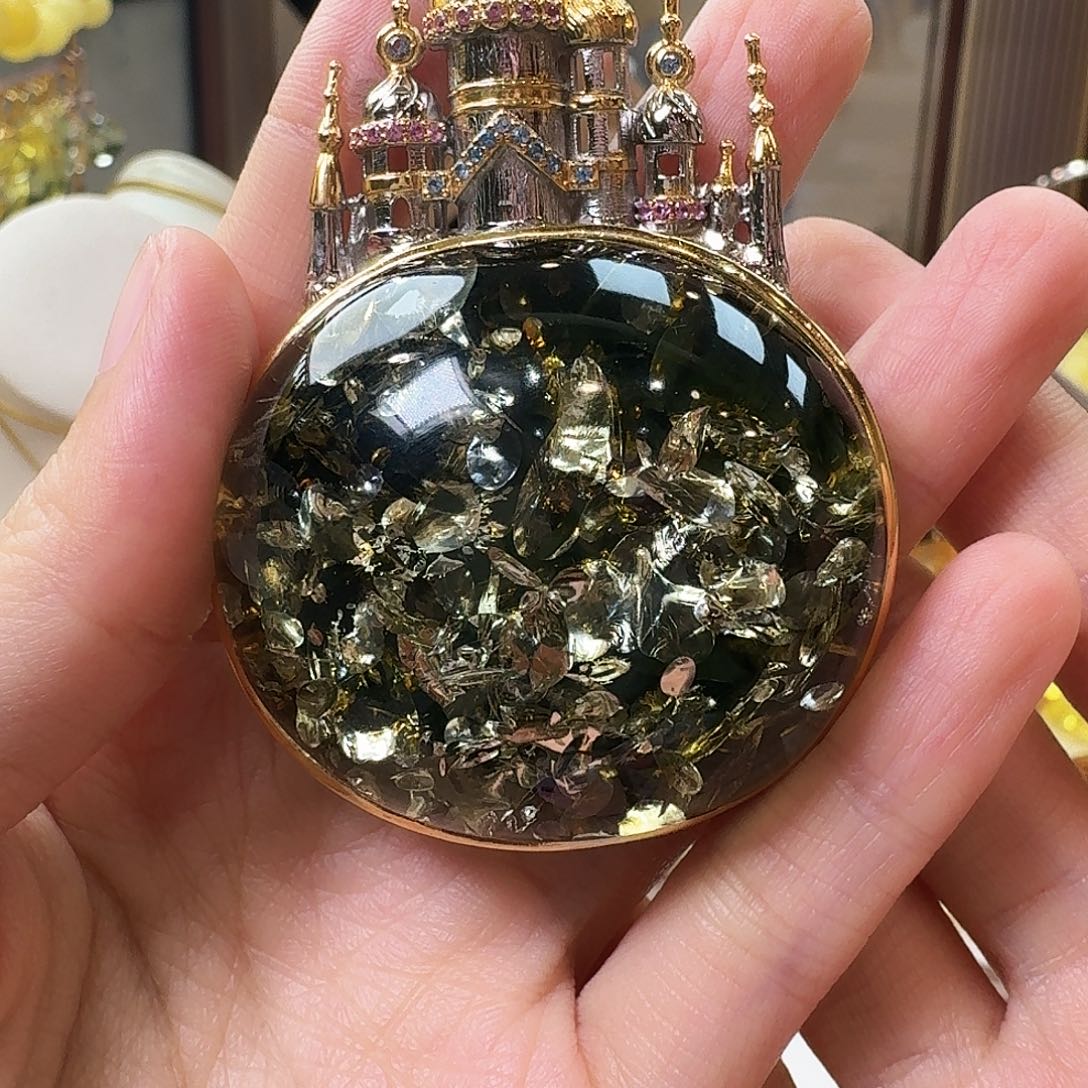 琥珀未镶嵌颈饰吊坠