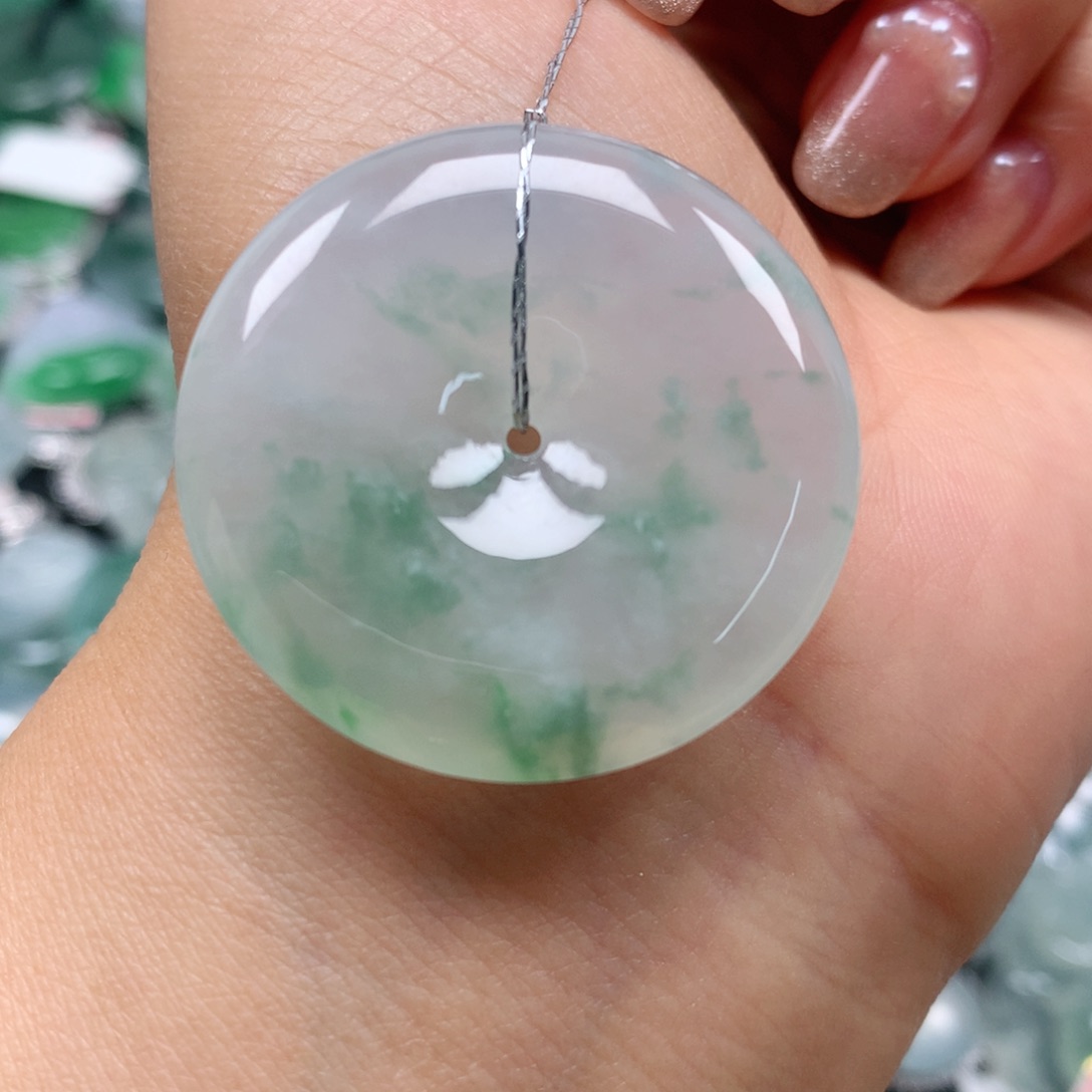 翡翠颈饰未镶嵌天然翡翠