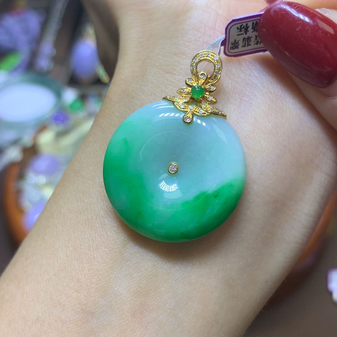 【闪购商品】翡翠颈饰18K金镶嵌翡翠