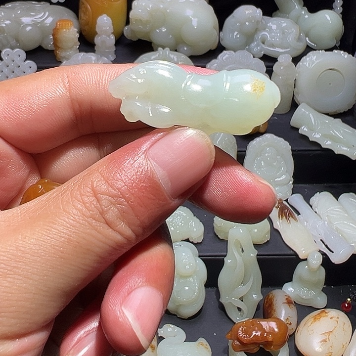 江***s和田玉未镶嵌挂件