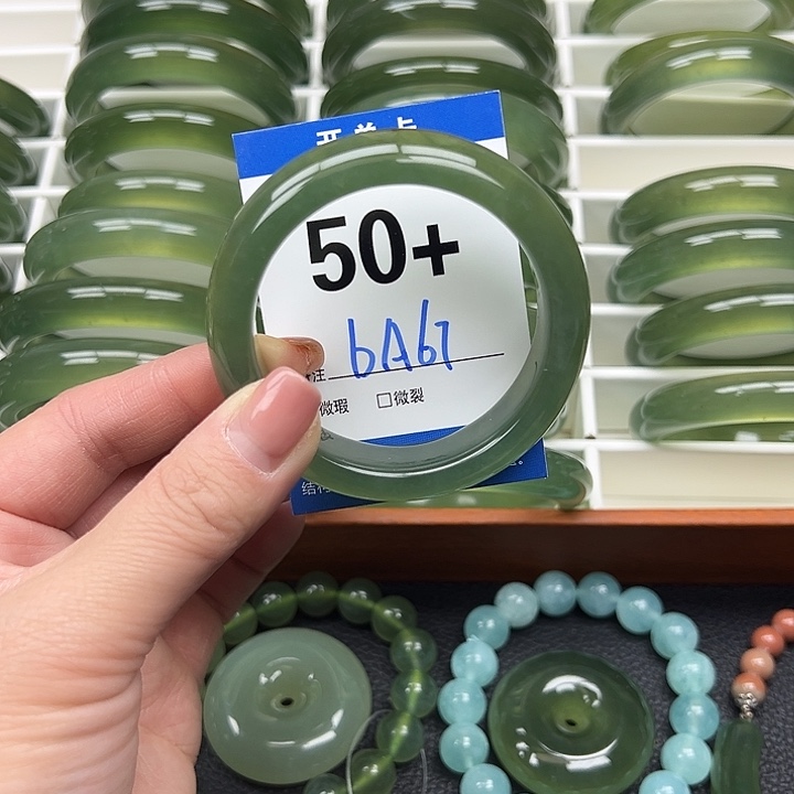 蛇纹石玉手镯未镶嵌娇*