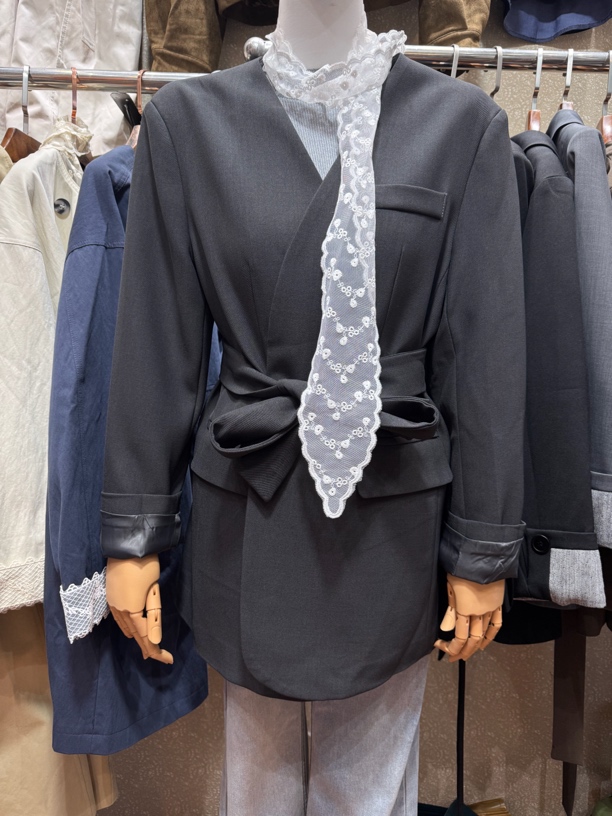 气质中长款通勤直角肩腰带小西装外套女