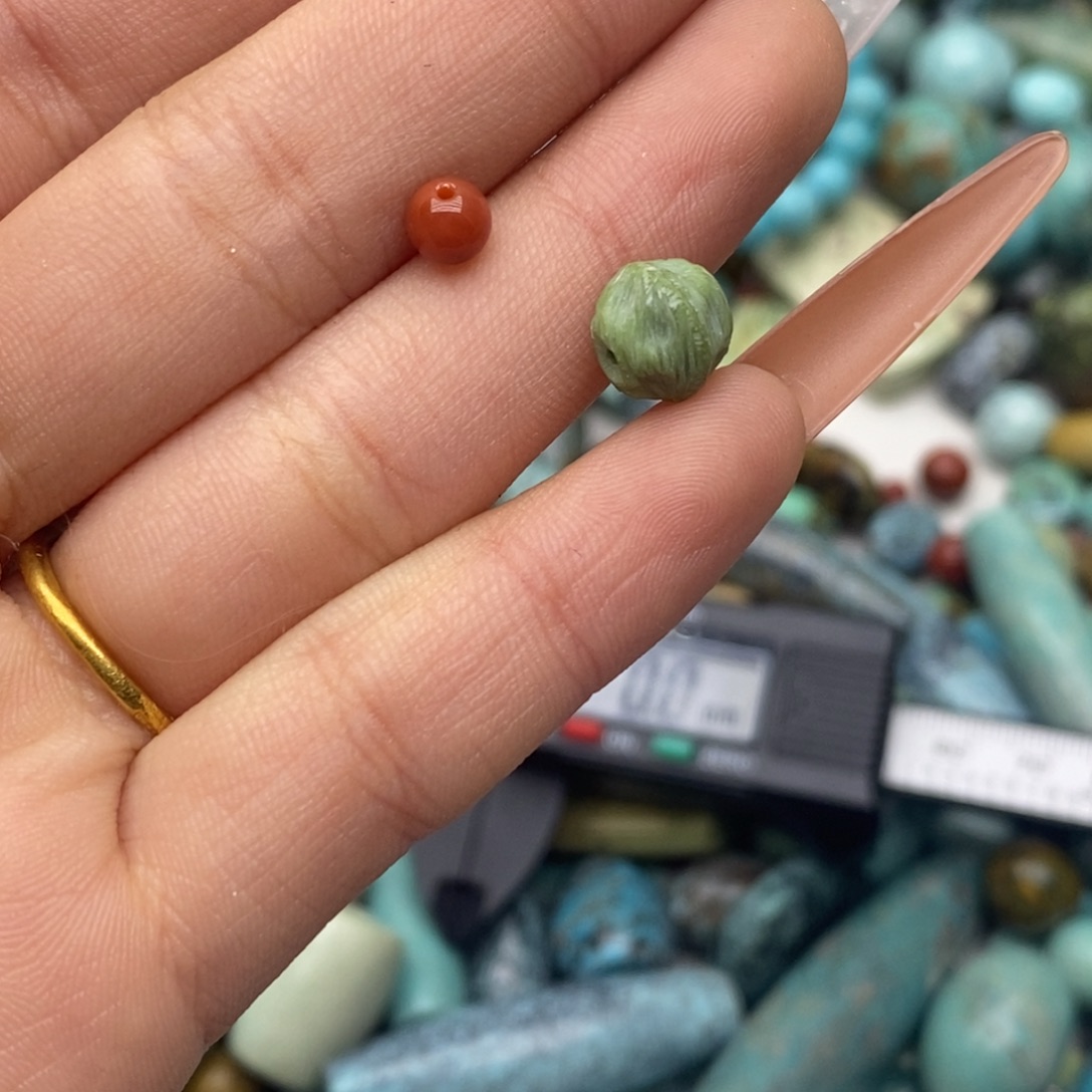 南红玛瑙未镶嵌珠宝奇石