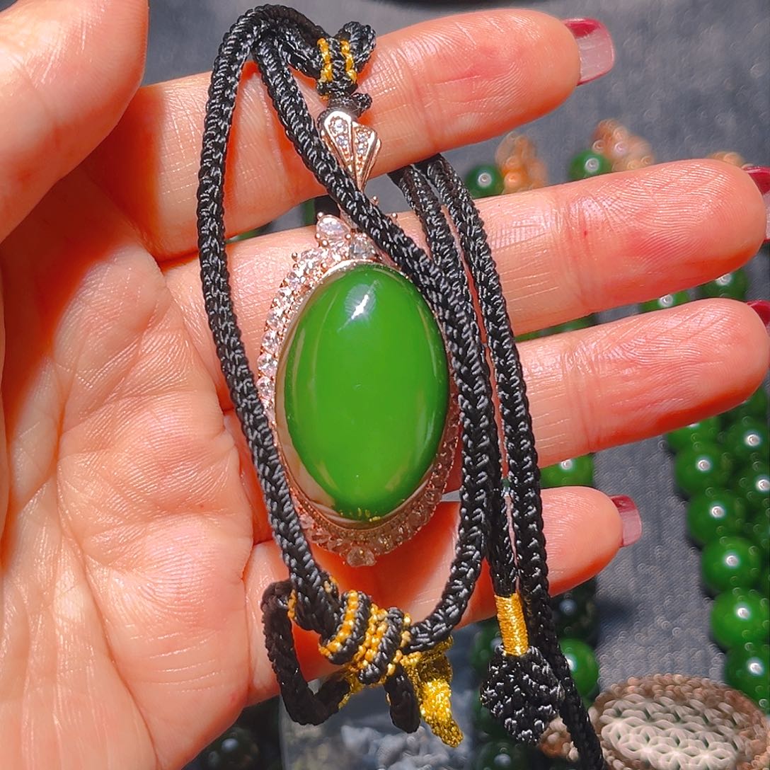 颈饰银S925镀金镶嵌和田玉柔*俄料