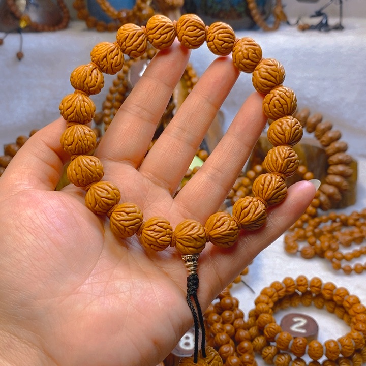 吊坠桃核地球仪手持