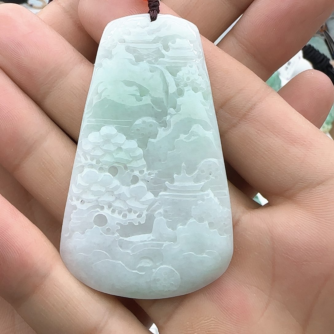 翡翠颈饰未镶嵌翡翠