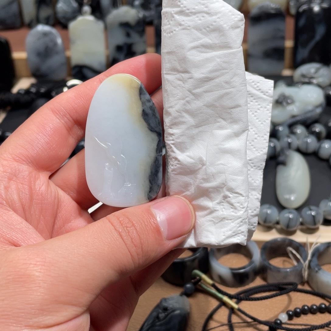 颈饰未镶嵌和田玉细白度到顶