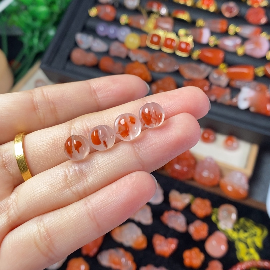 南红玛瑙颈饰未镶嵌