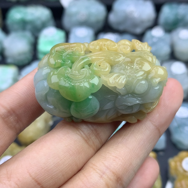 翡翠未镶嵌颈饰天然缅甸翡翠