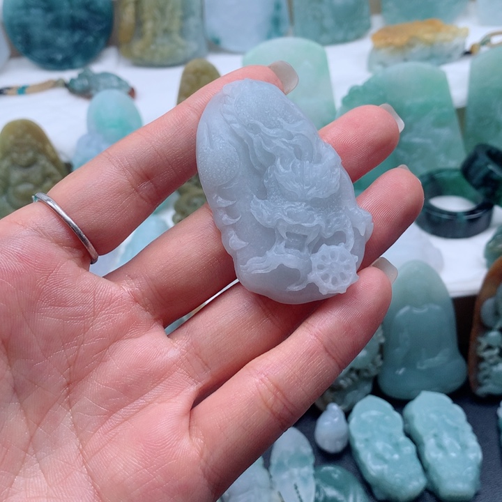 定制翡翠未镶嵌龙牌