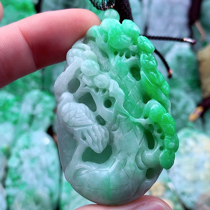翡翠吊坠(不含链)未镶嵌