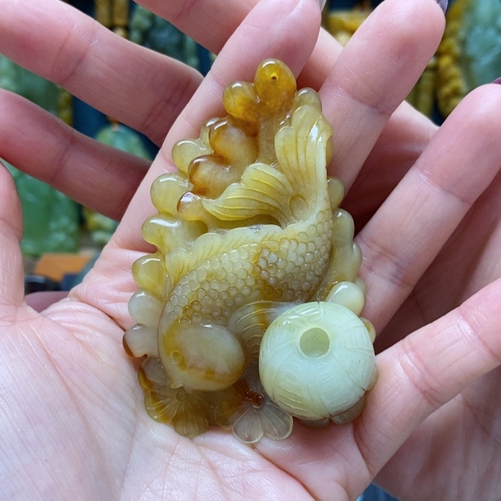 蛇纹石玉挂件未镶嵌