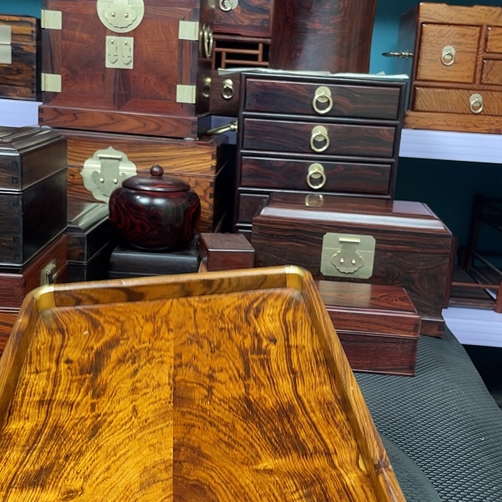 木檀香木茶盘上有