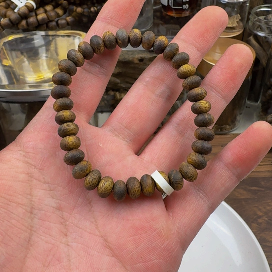 巴***猪沉香沉香碎屑白棋老料