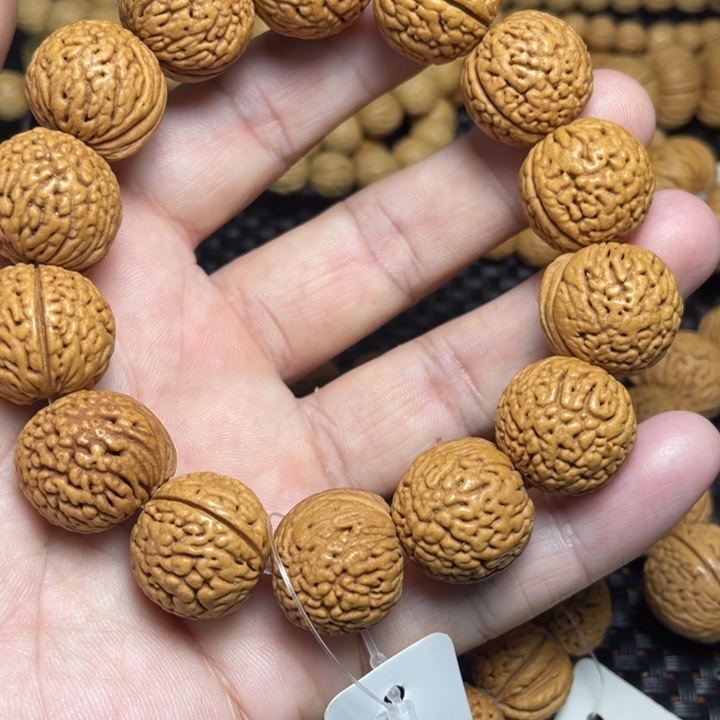 大叶紫檀（黑酸枝木类）